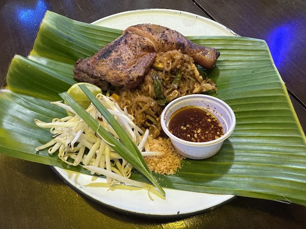 Pad Thai Fai Ta Lu (Dinso Rd) 3