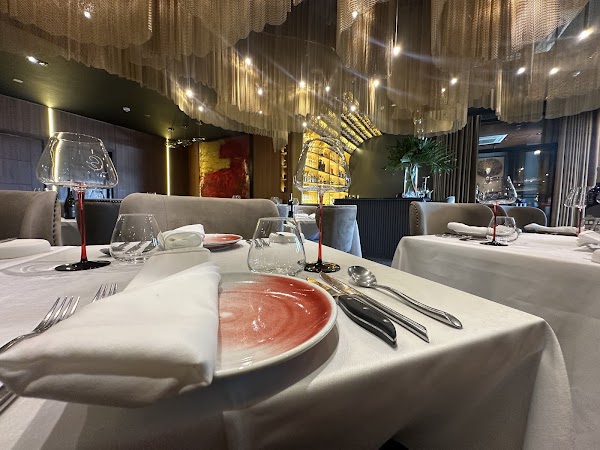 Carmelo's Steakhouse 4