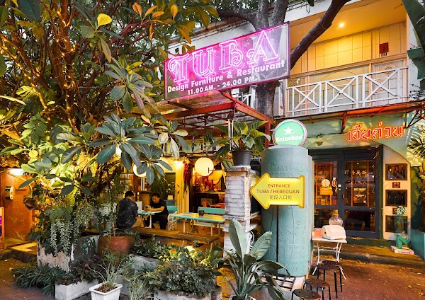 TUBA Bar & Restaurant 5