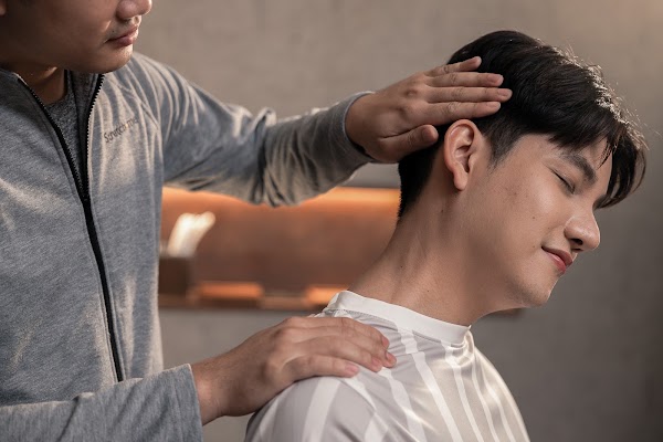 Stretch me Clinic - Central World