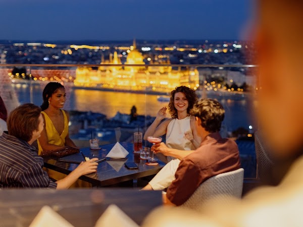 White Raven Skybar & Lounge 3