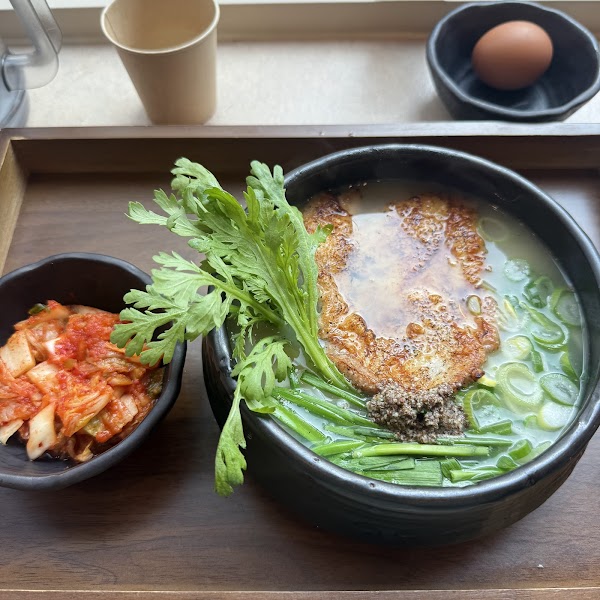 #1 Korean Chicken Noodle I Woongkal Seongsu I 웅칼 성수 3