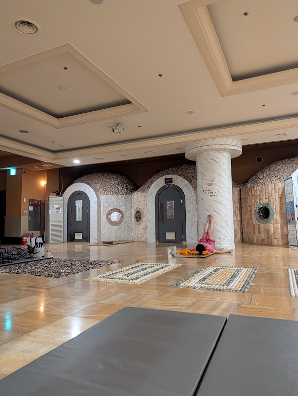Sinsa Jjimjilbang Sauna