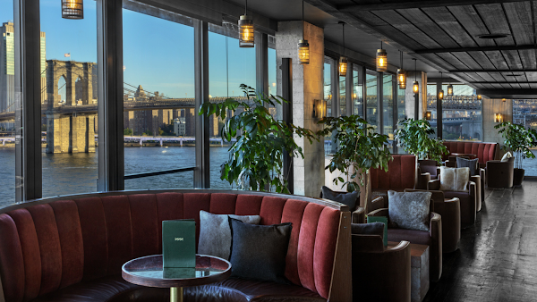 Harriet's Lounge 1