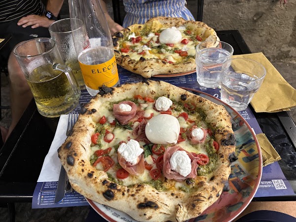 Pizzeria Laezza 4