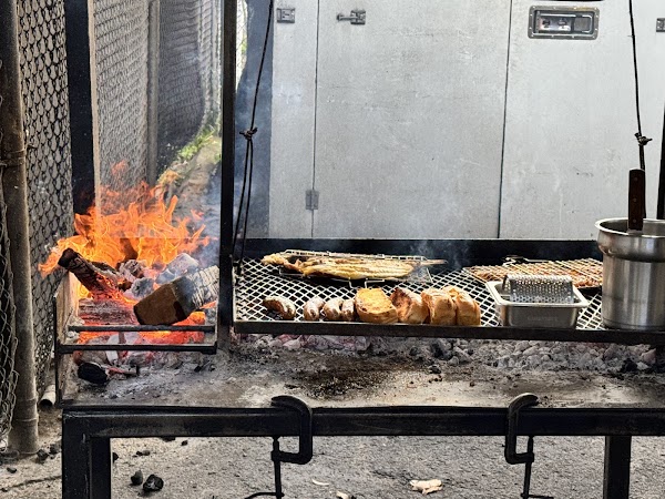 Leña Eh Food Truck