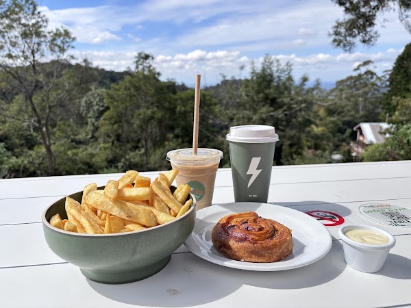 The View on Mount Glorious 5