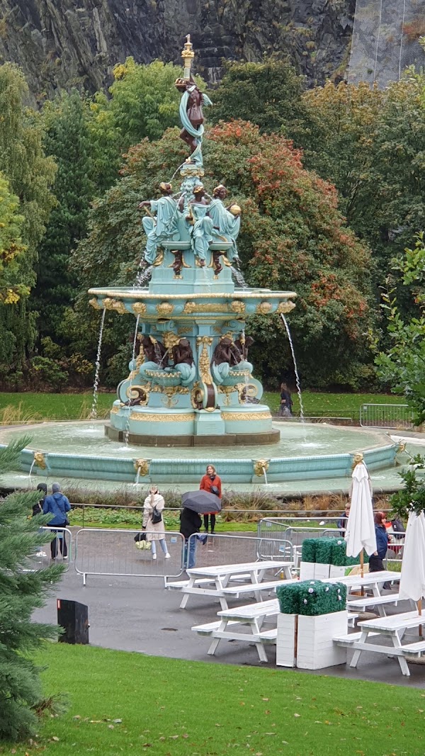 Ross Fountain 2