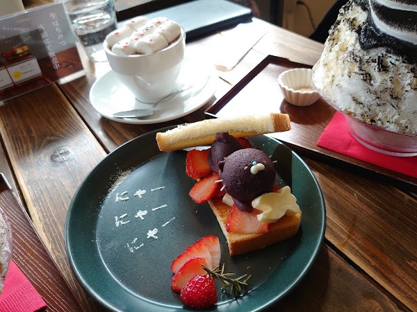Saka-no-ue Cafe 5