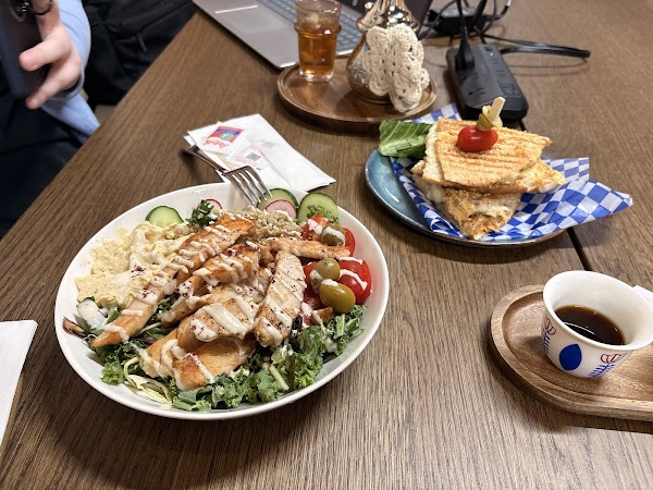 Mocha Mirage Café 4