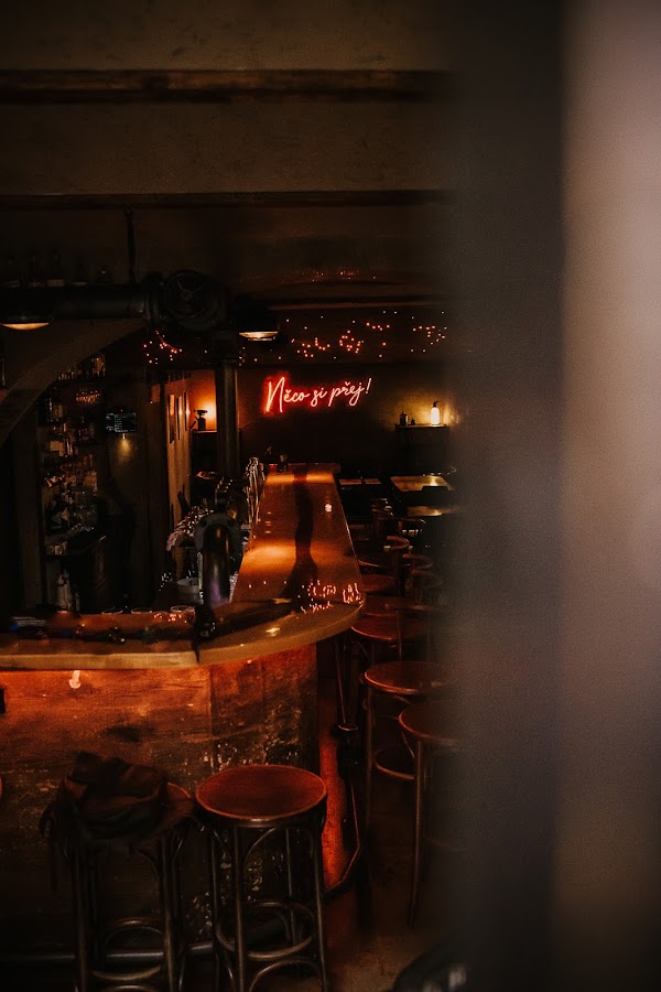 Bar 22 1