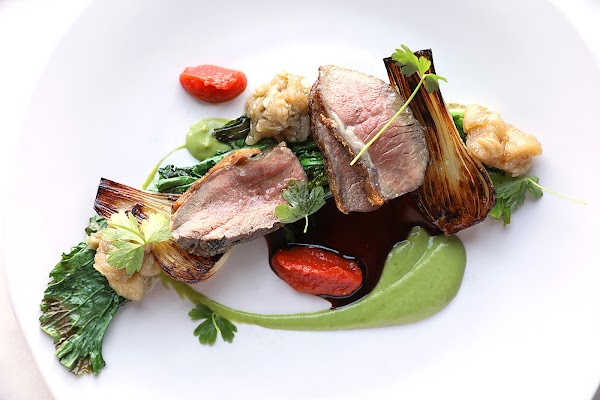 NINE-TEN Restaurant & Bar 2