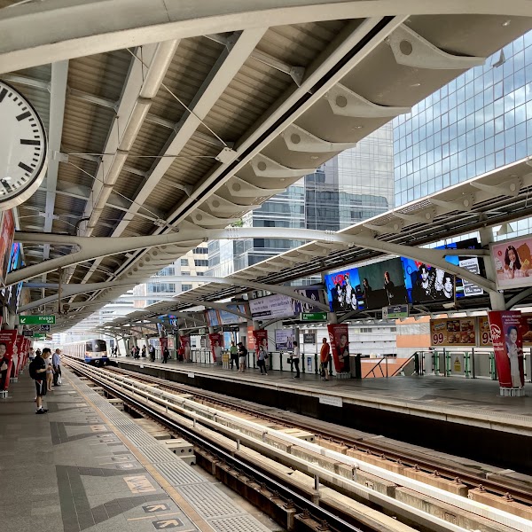 Phloen Chit