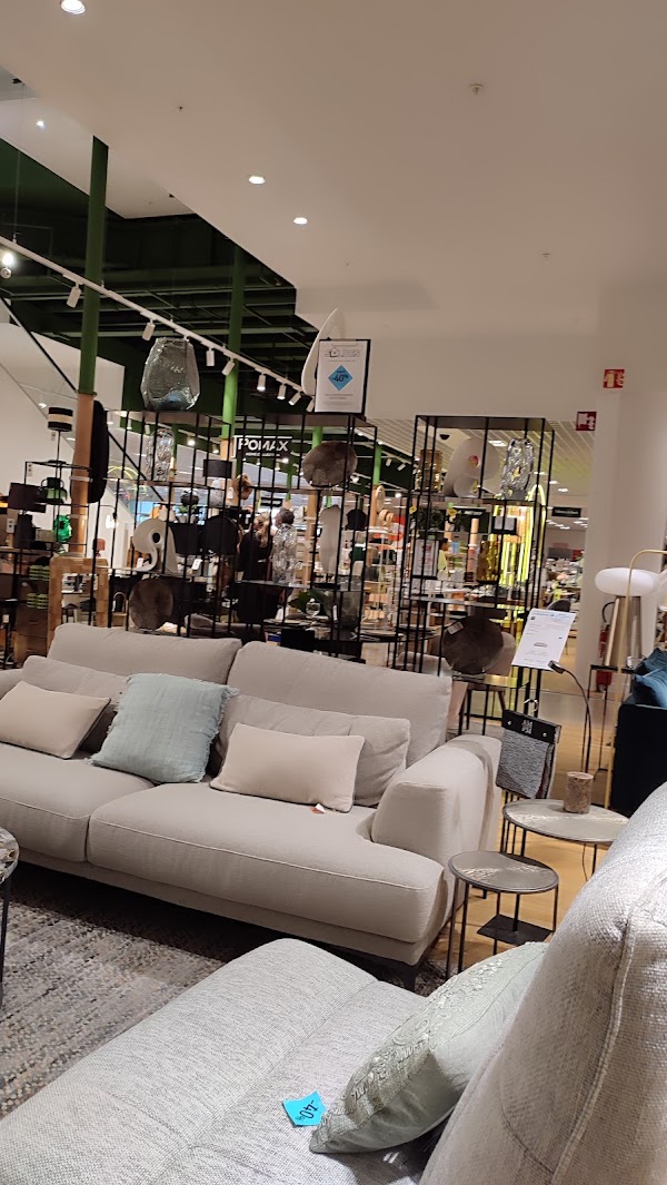CAP3000 - Shopping Mall 2