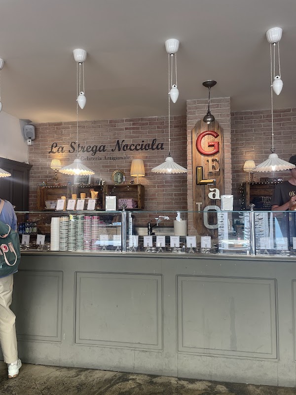 La Strega Nocciola Gelateria Artigianale - Firenze Ponte Vecchio 2