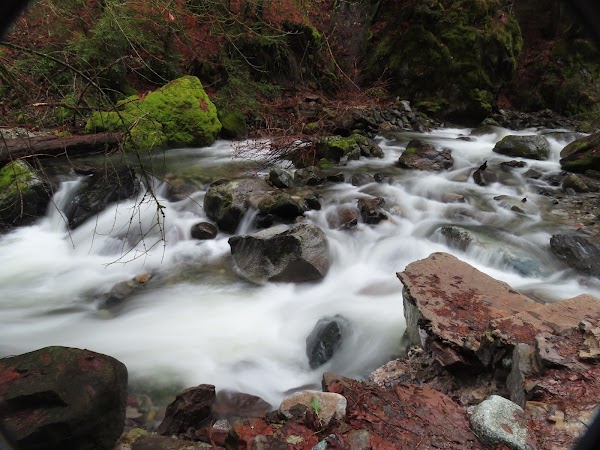 Faery Falls trail head 2