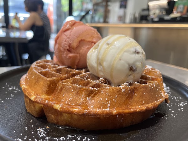 Burnt Cones Gelato (Sunset Way) 3