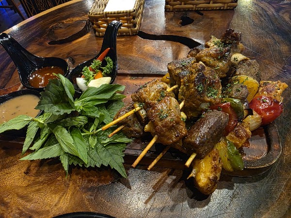 Waikiki Bar & Restaurant – Bùi Viện 5