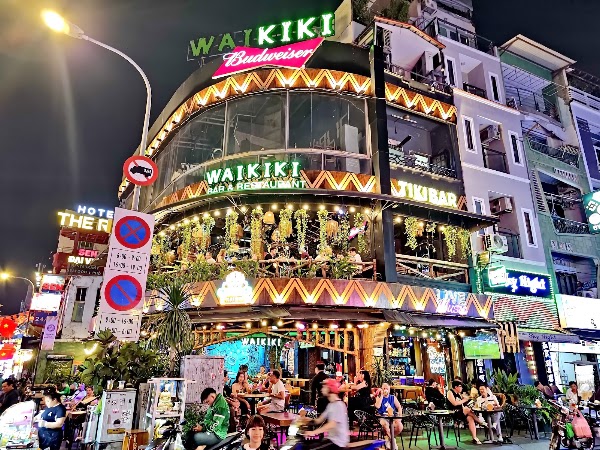 Waikiki Bar & Restaurant – Bùi Viện 3