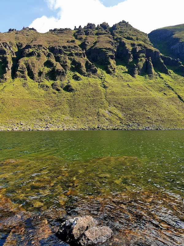 Coumshingaun Lough Trailhead 2