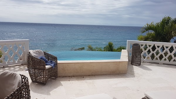 Curtain Bluff 4