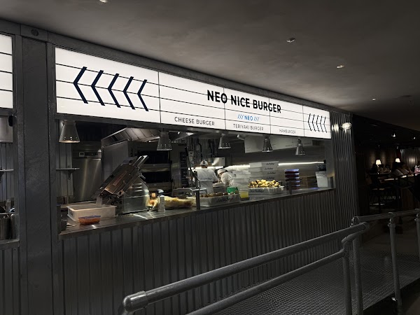 Neo Nice Burger 横浜ハンマーヘッド