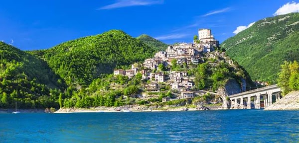 Castel di Tora
