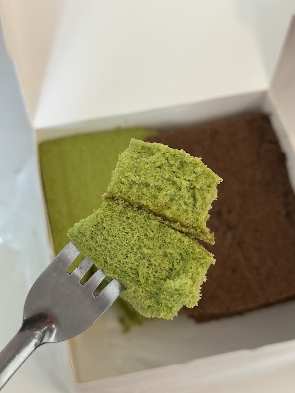 Disny Confectionery & Bakery 4
