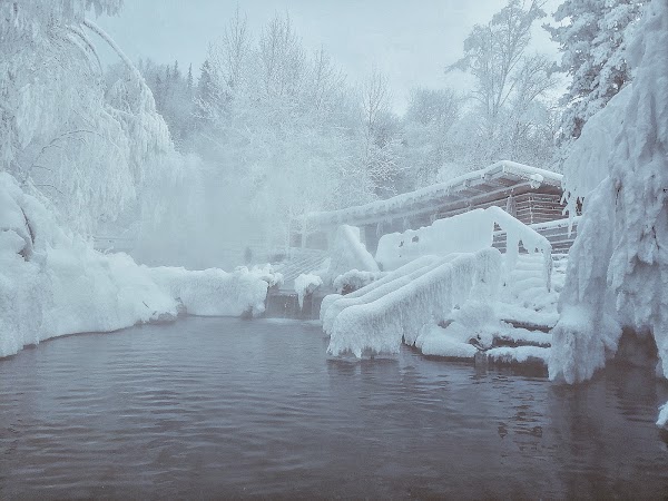Liard River Hot Springs Provincial Park 3