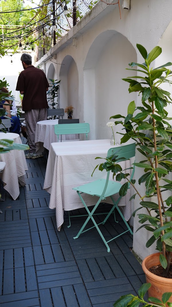 Italian Vintage Caffe & Prosecco Bar