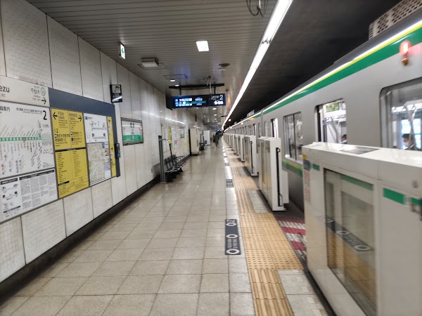 Nezu Station