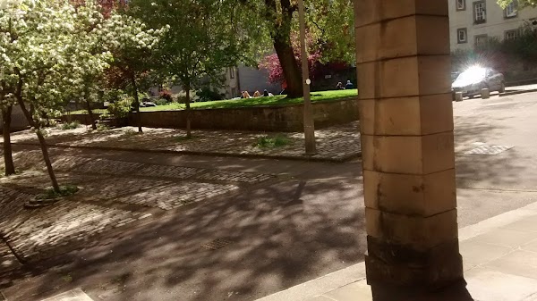 Chessel's Court 2