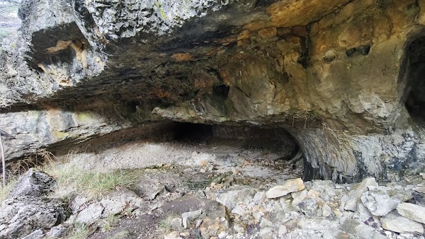 Cueva de la Obriga del Vallecillo 1