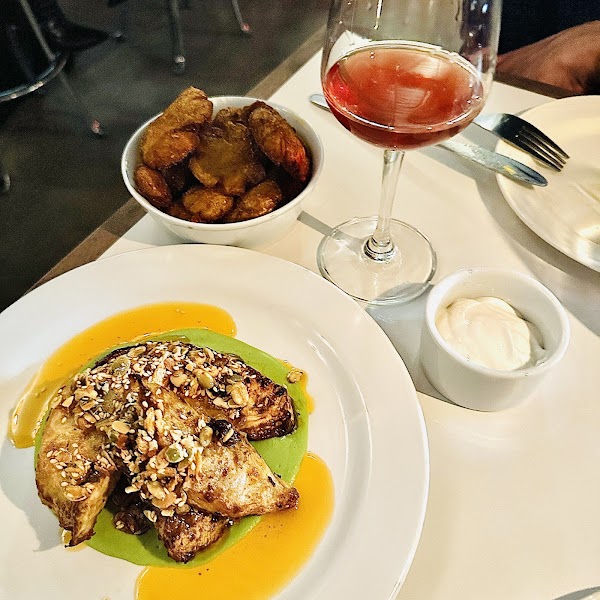 Oranj • Restaurant, Wine Bar & Cafe 4