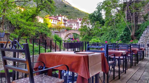Restaurant Divan - Traditional Food, Fish, Meat Specialties & Wine Bar 1