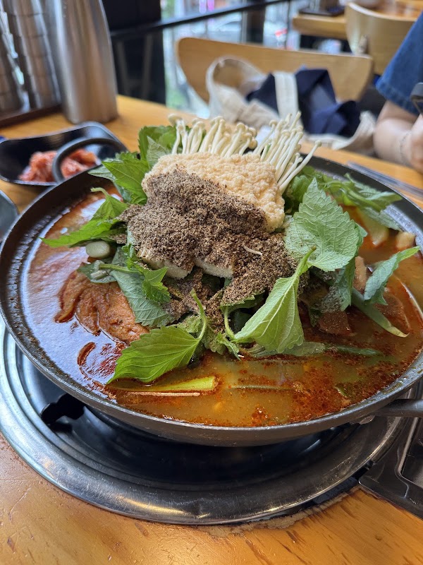 Myeongdong House Gamjatang Korean BBQ Restaurant 4