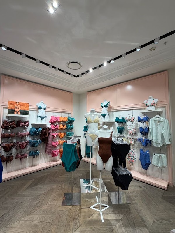 Etam Lingerie et Prêt-à-porter 4
