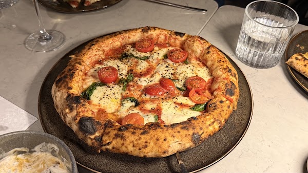 ANTO pizza e aperitivi 4