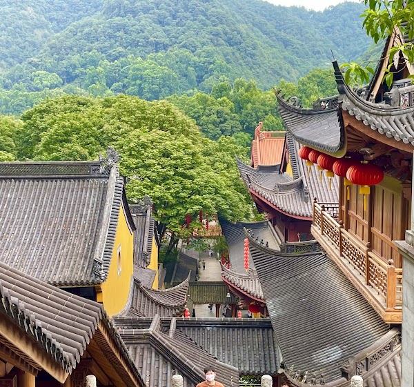 Lingyin Temple 3