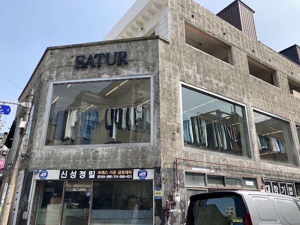 Satur House 1