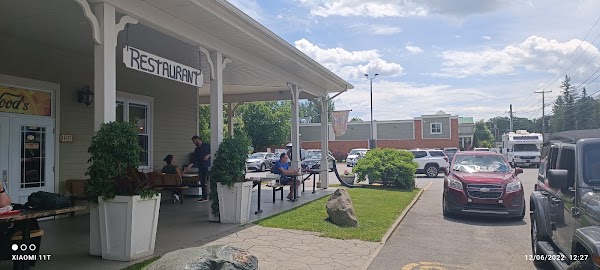 Wood's Snack Bar