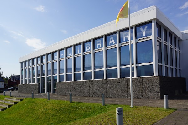 Akureyri Municipal Library 5