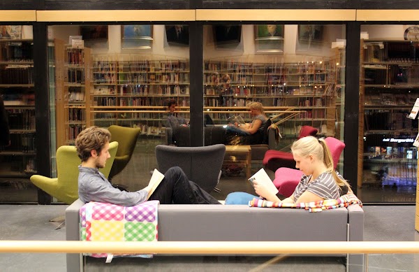Akureyri Municipal Library 3