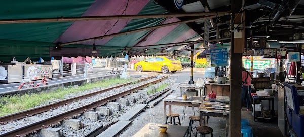 Talat Phlu food market 4