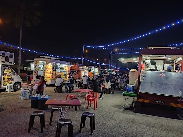 Tebrau Food Truck Park 1