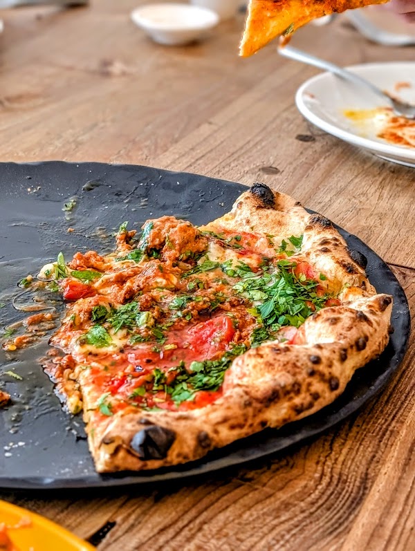 PST Pizza Studio Tamaki - Singapore 4