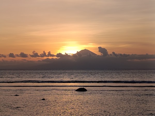 Pantai Lendang Luar