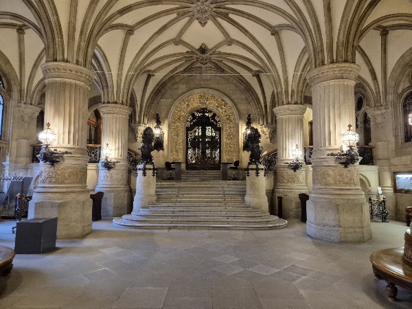 Town Hall Market 3