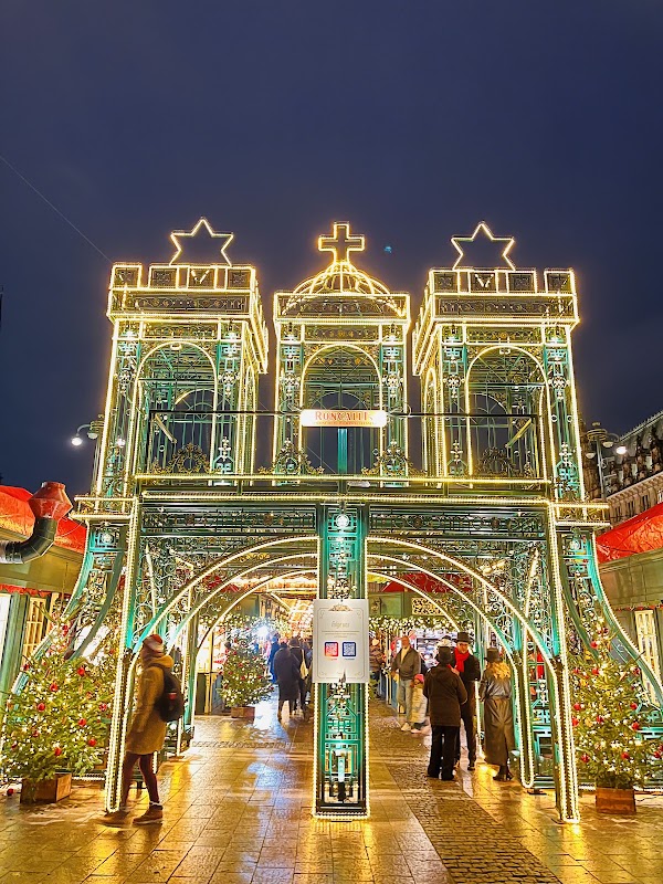 Town Hall Market 2