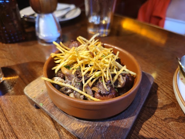 Brownstone Tapas & Lounge 5